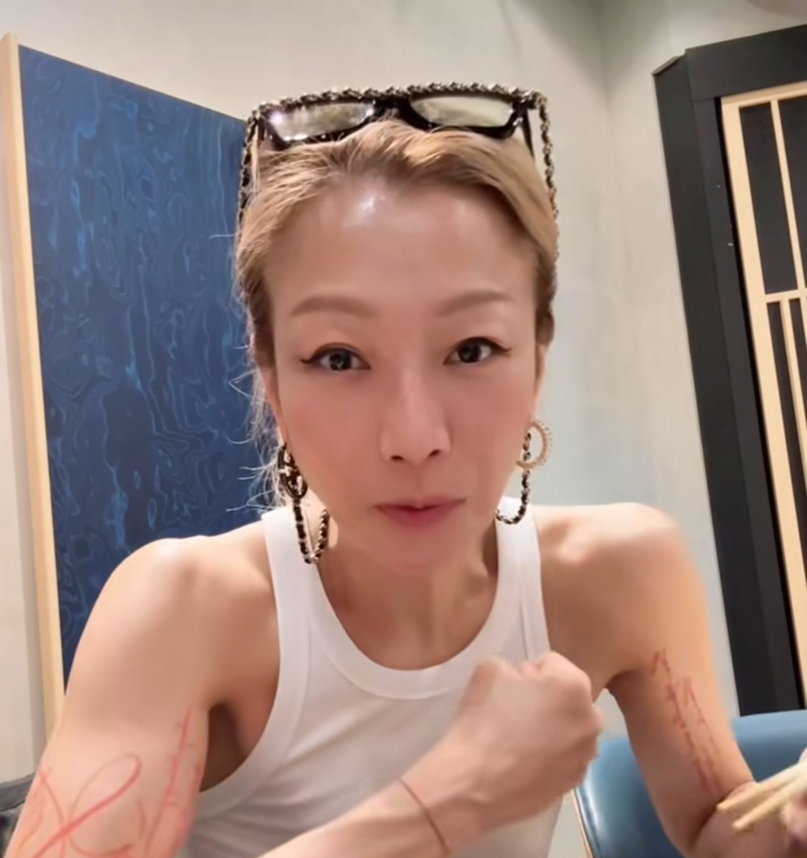 鄭秀文持續關心香港大火受災民眾。翻攝sammi_chengsauman IG