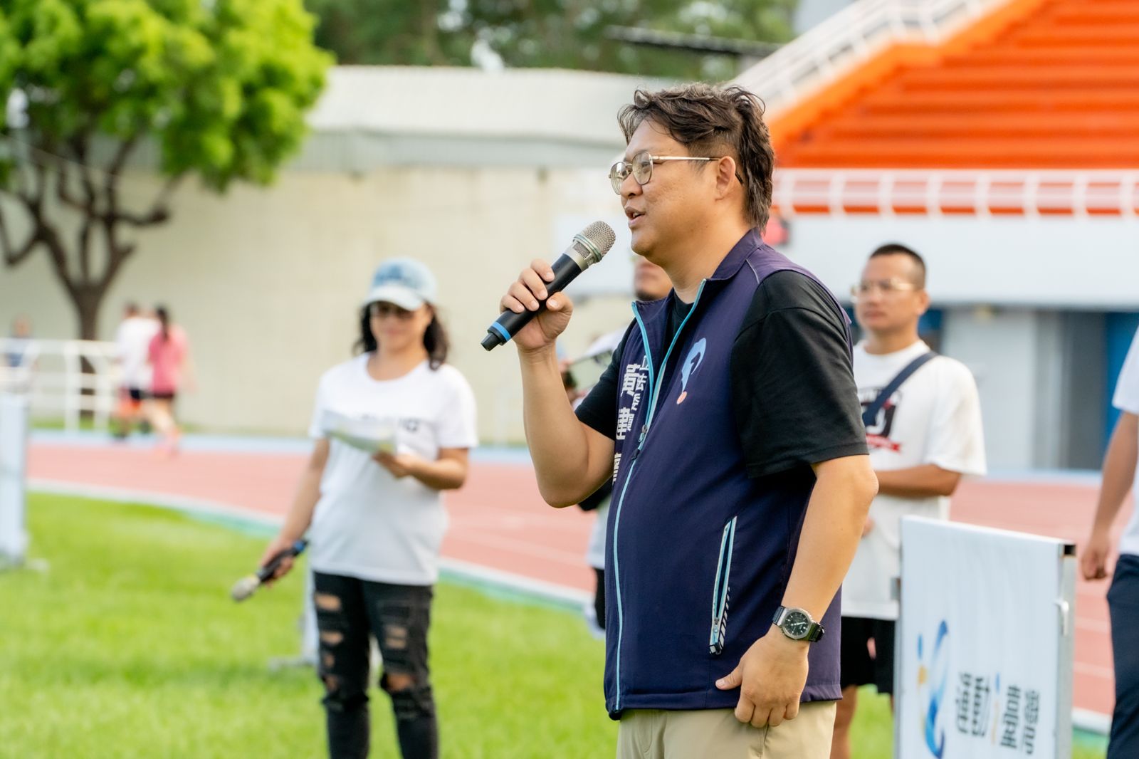 中華民國美式足球總會理事長、立法委員黃建賓積極協助新興運動發展。圖／臺東縣腰旗美式足球協會提供