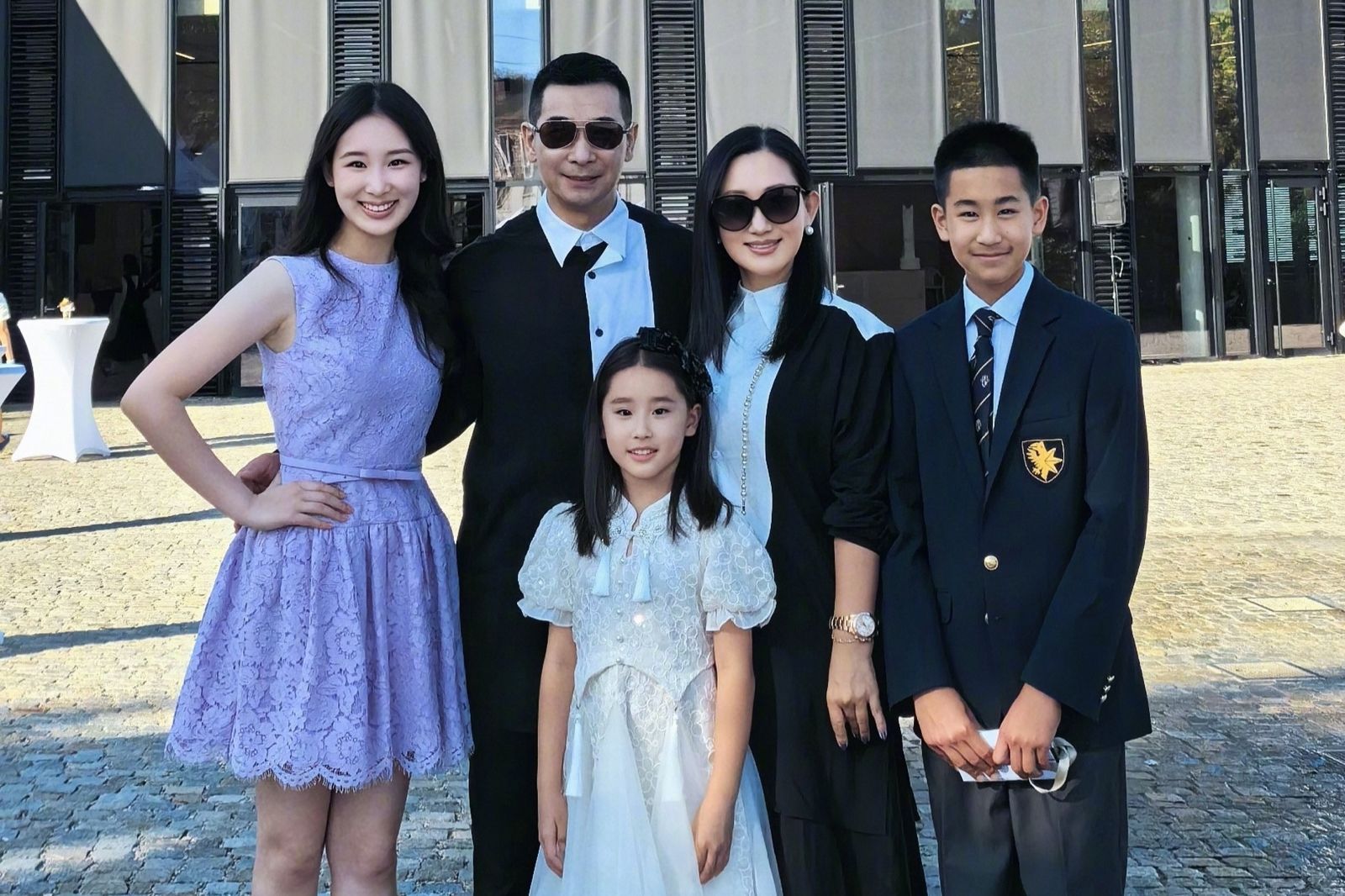 黃飛鴻男星子女全就讀瑞士「國王的搖籃」名校　同學全是歐洲皇室二代