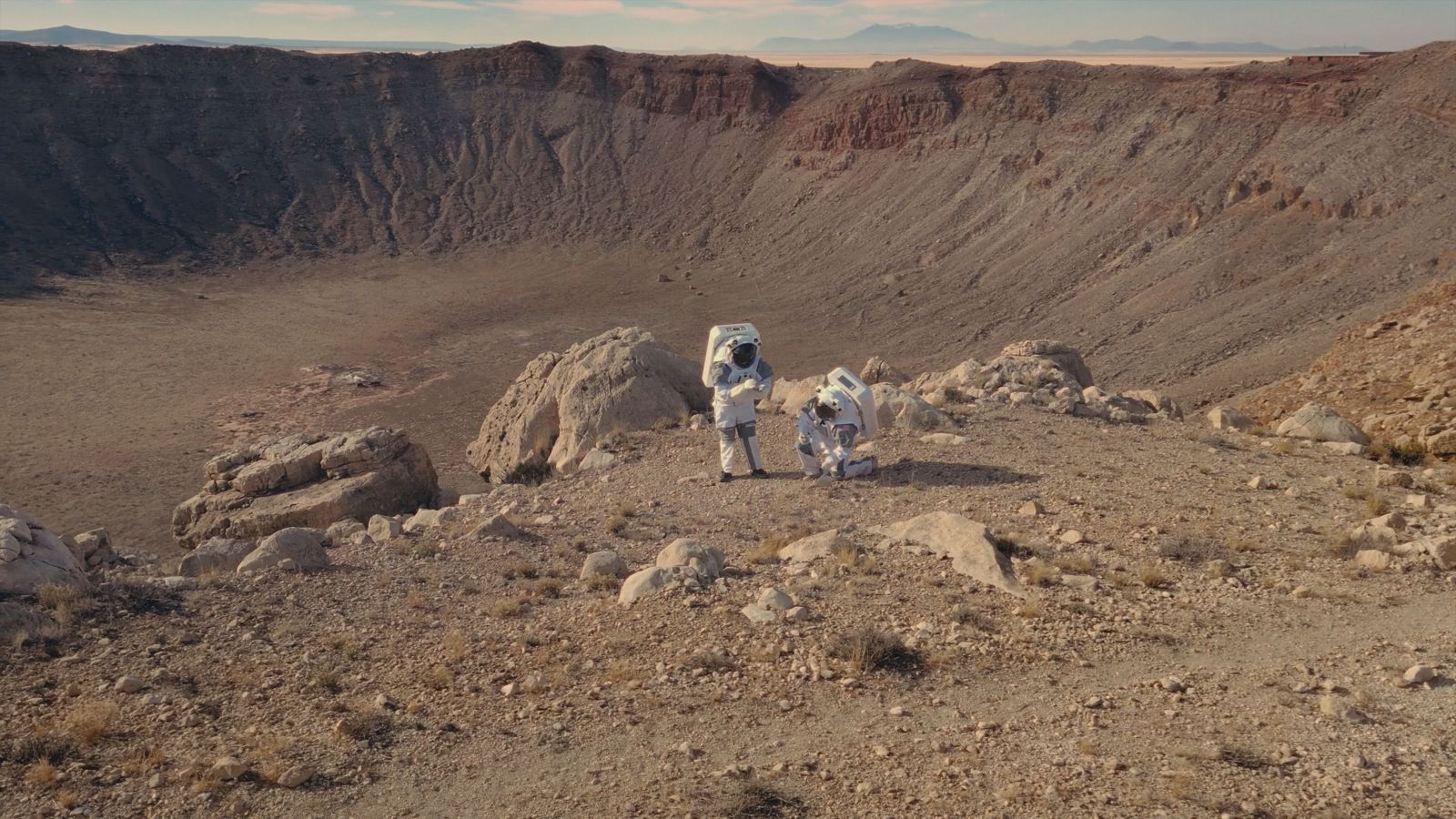 只有這兩位亞洲人！NASA重返月球驚見「中央教授」入列　揭密月塵穿透細胞死亡危機