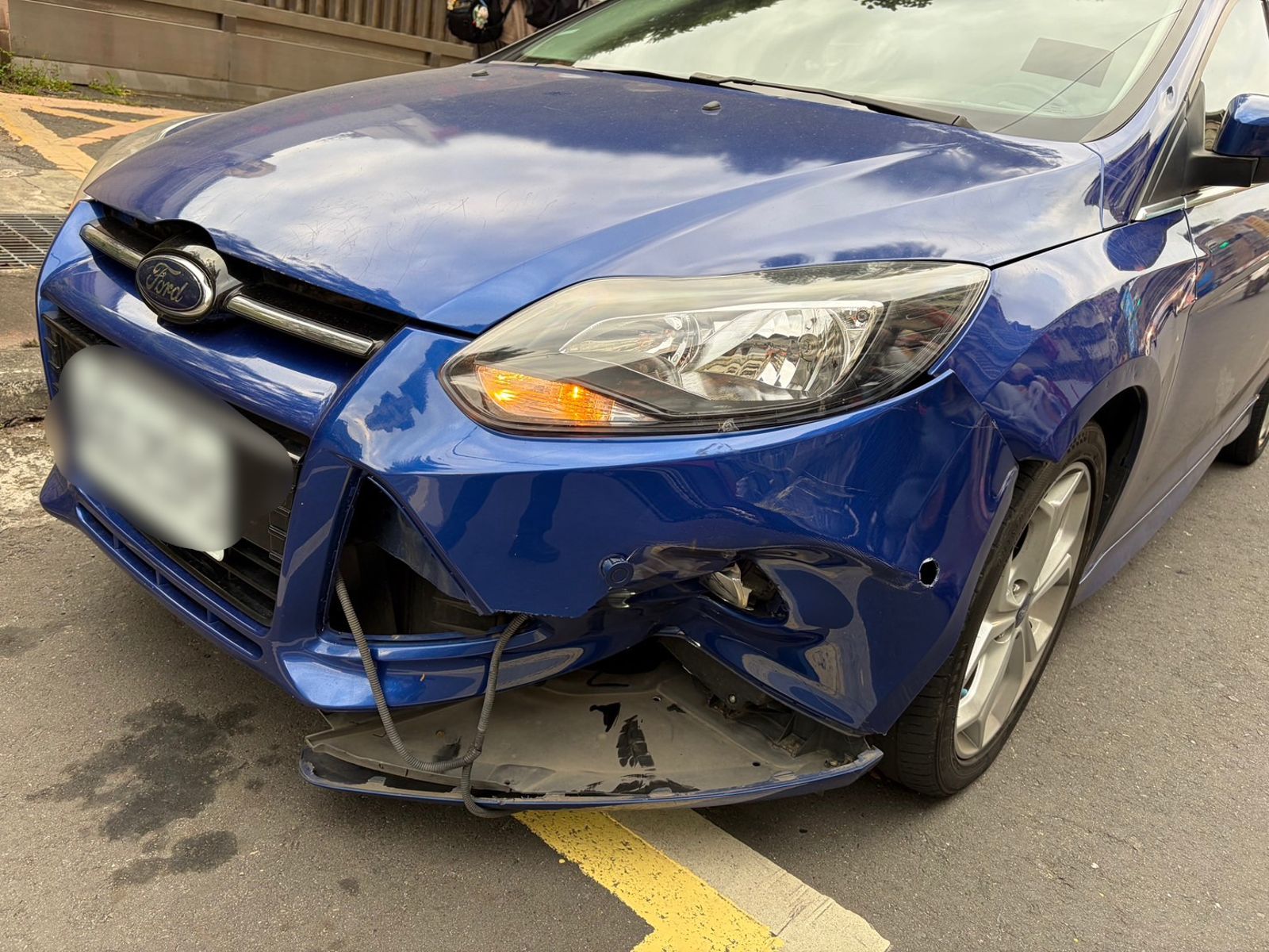 國中生騎YouBike左轉貪快「切西瓜」　路口遭擊落…後續恐開罰
