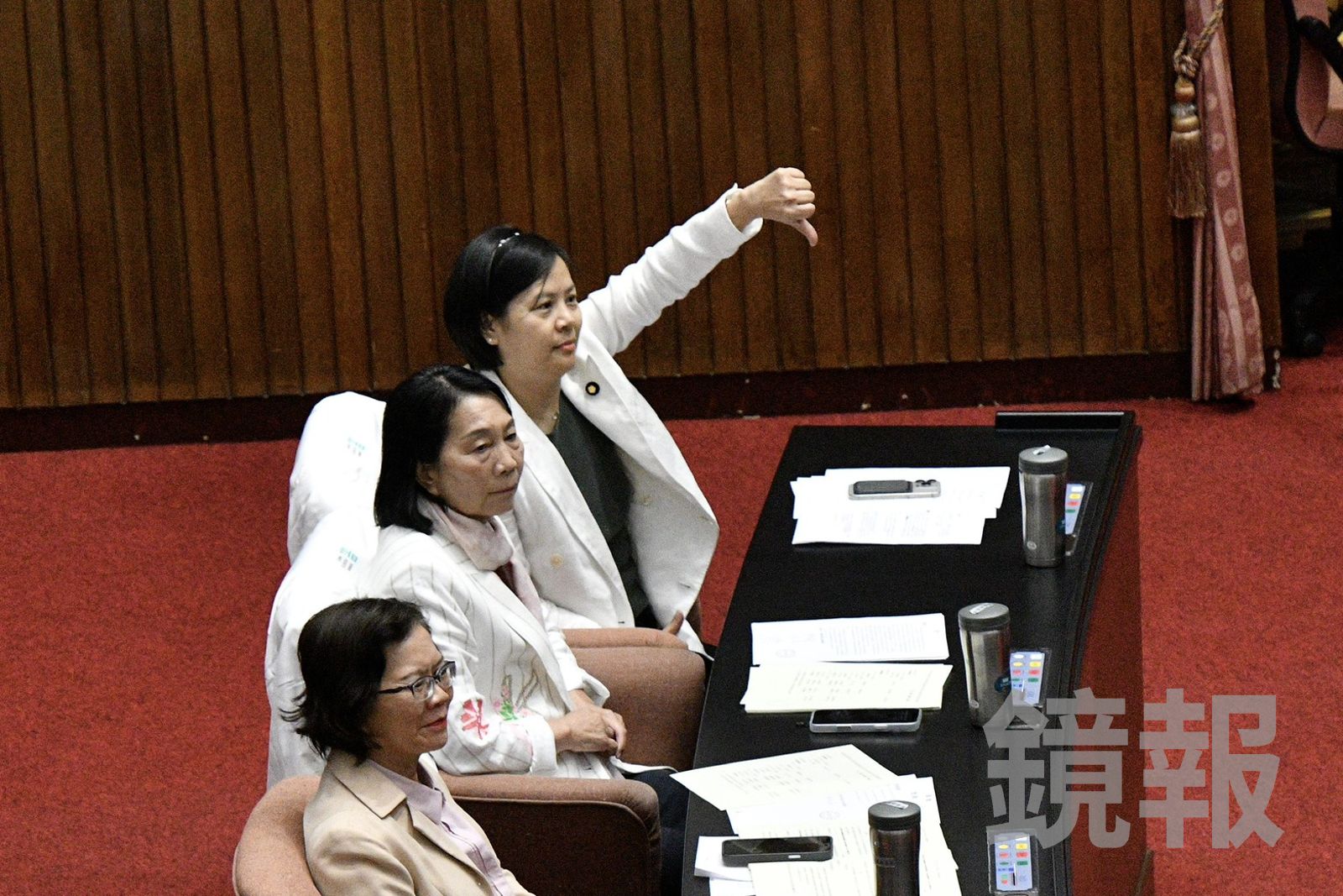 李貞秀的任務就是讓體制失靈與國會空轉