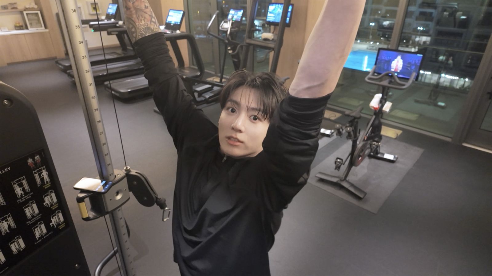 私生飯1個月上門23次!BTS柾國住家門鈴被狂按133次 巴西女無視禁令遭判1年徒刑