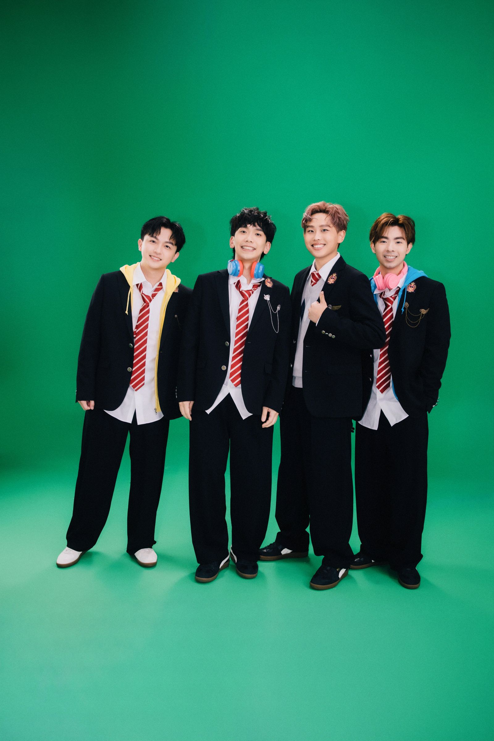 理想混蛋推出新歌〈萬事大吉〉。何樂音樂提供