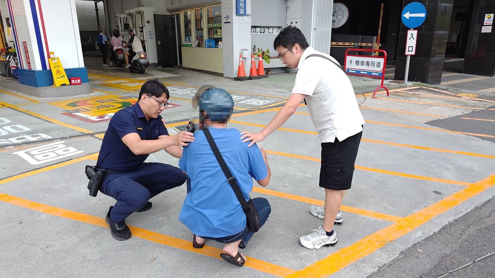 快訊/高雄大樓保全室爆流血衝突!男持剪刀狂刺2同事 女腹部中刀送醫