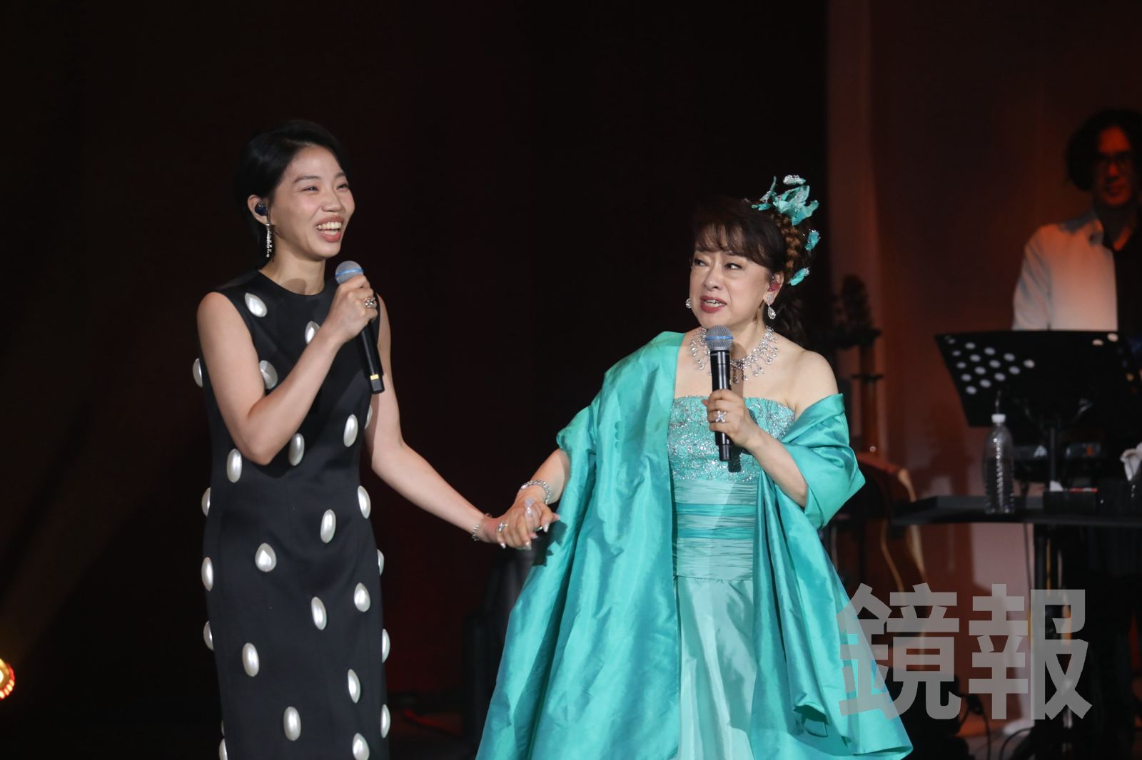 歌手洪佩瑜擔任翁倩玉演唱會嘉賓,演唱《陽光女子合唱團》歌曲〈再見的時候〉。林煒凱攝影