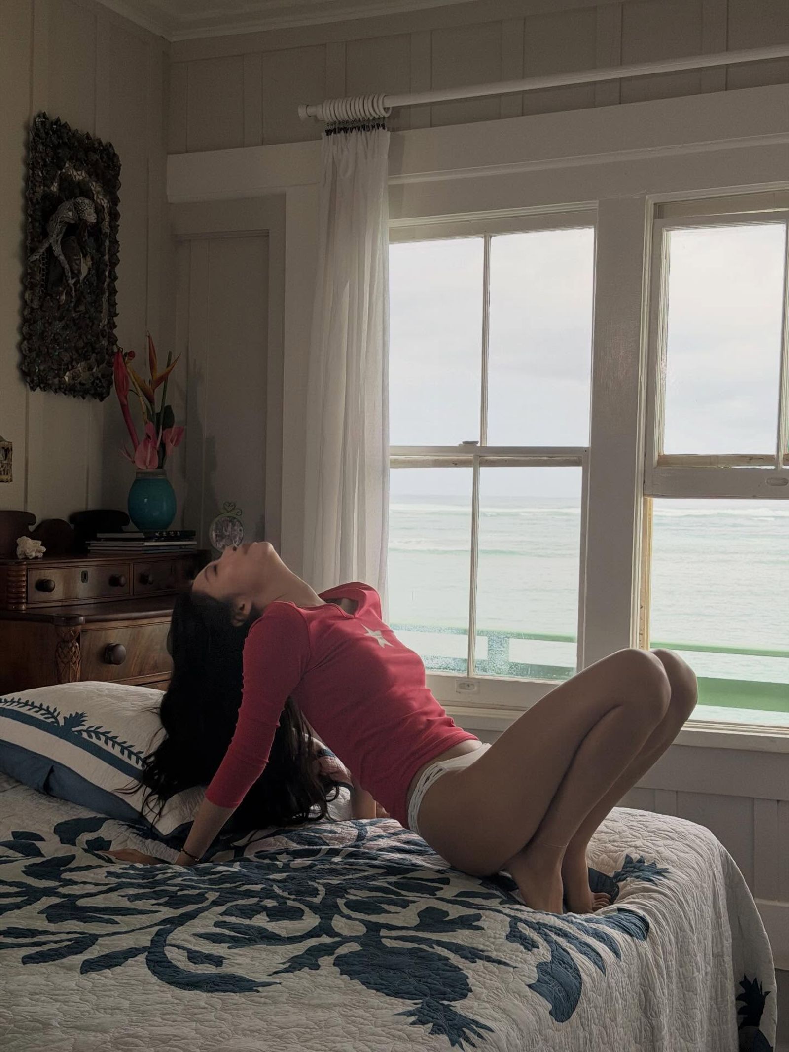 Jennie想將泳衣融入日常穿搭。翻攝IG@jennierubyjane