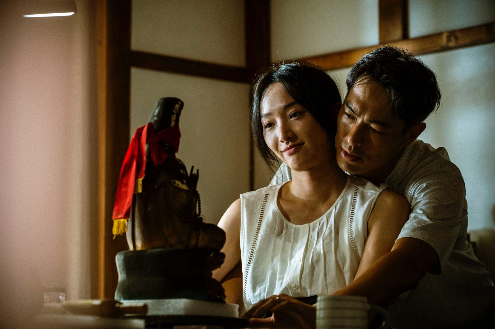 生子結婚雙吉兆！《泥娃娃》成2025第3部破億國片　《96分鐘》越南版海報網友疑眼花