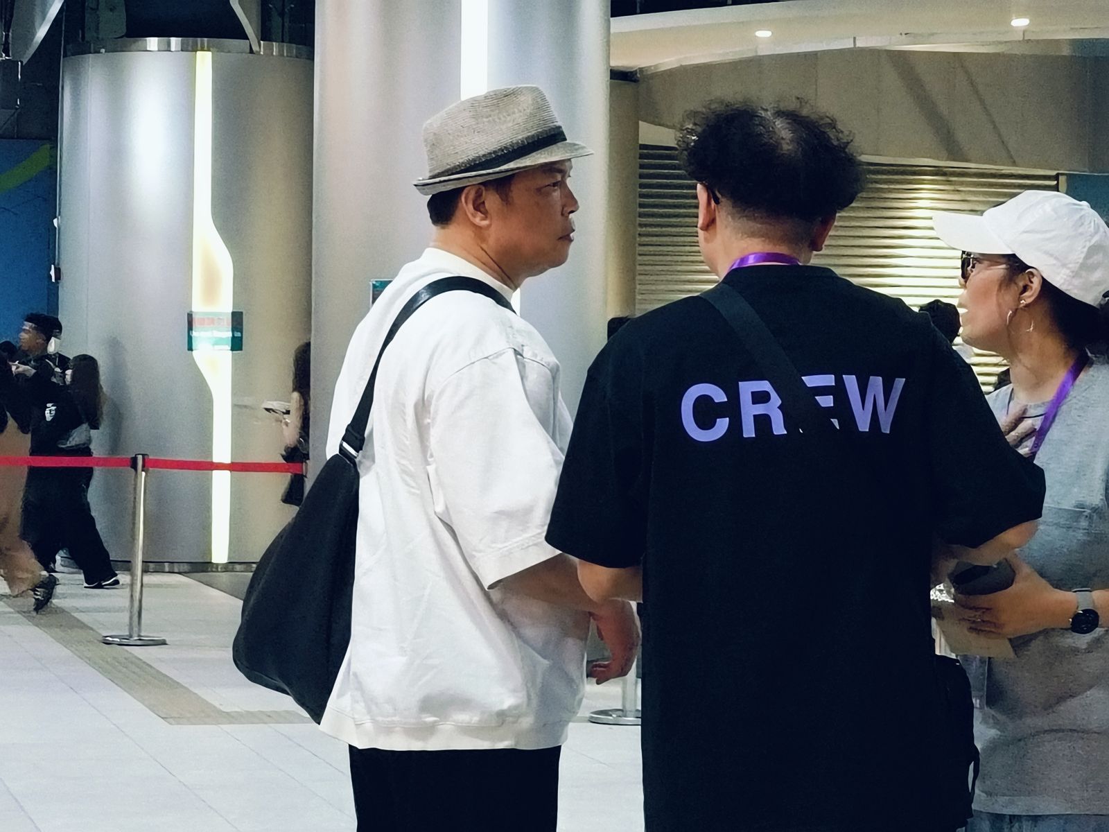 曾國城(左)8日到大巨蛋欣賞林俊傑演唱會。尤嬿妮攝