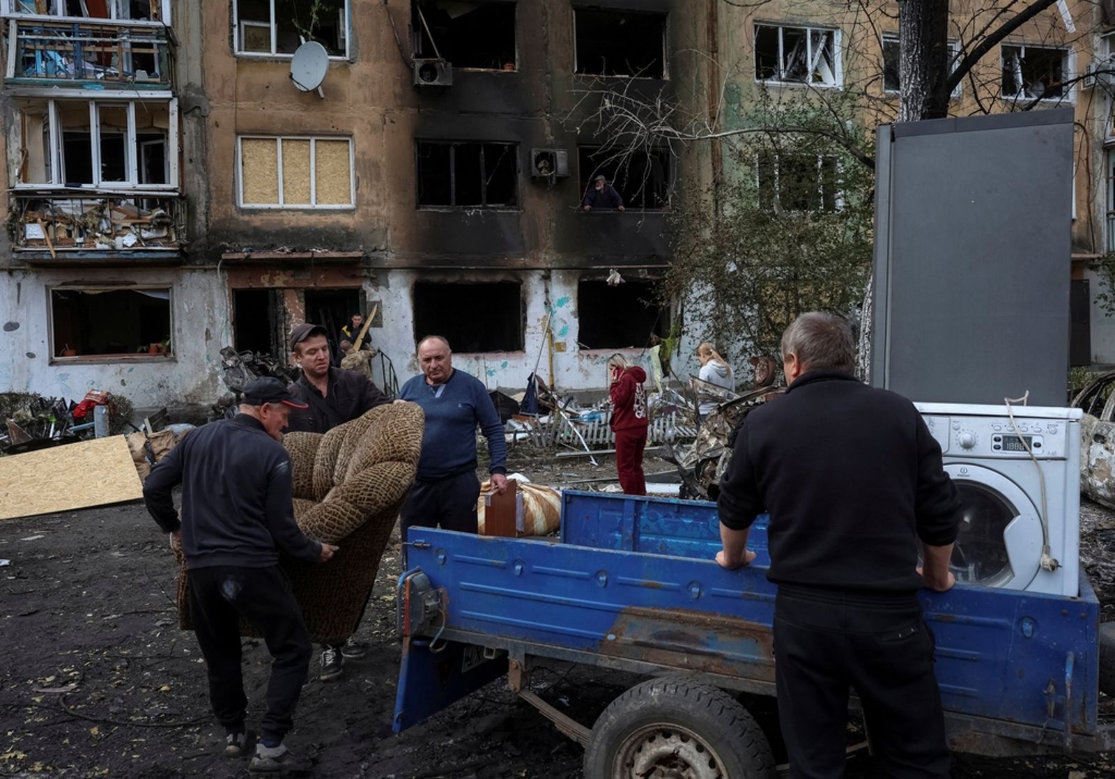 10月19日,烏克蘭第聶伯羅彼得羅夫斯克州,俄烏衝突持續,當地遭俄羅斯無人機襲擊。圖/東方IC