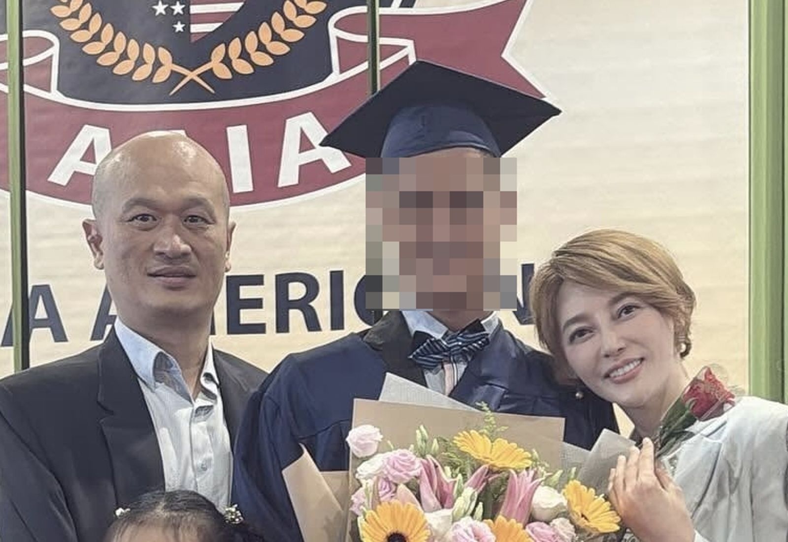 李沛綾(右)與前夫離婚後仍會一起出席家人重要場合。圖/翻攝自李沛綾臉書