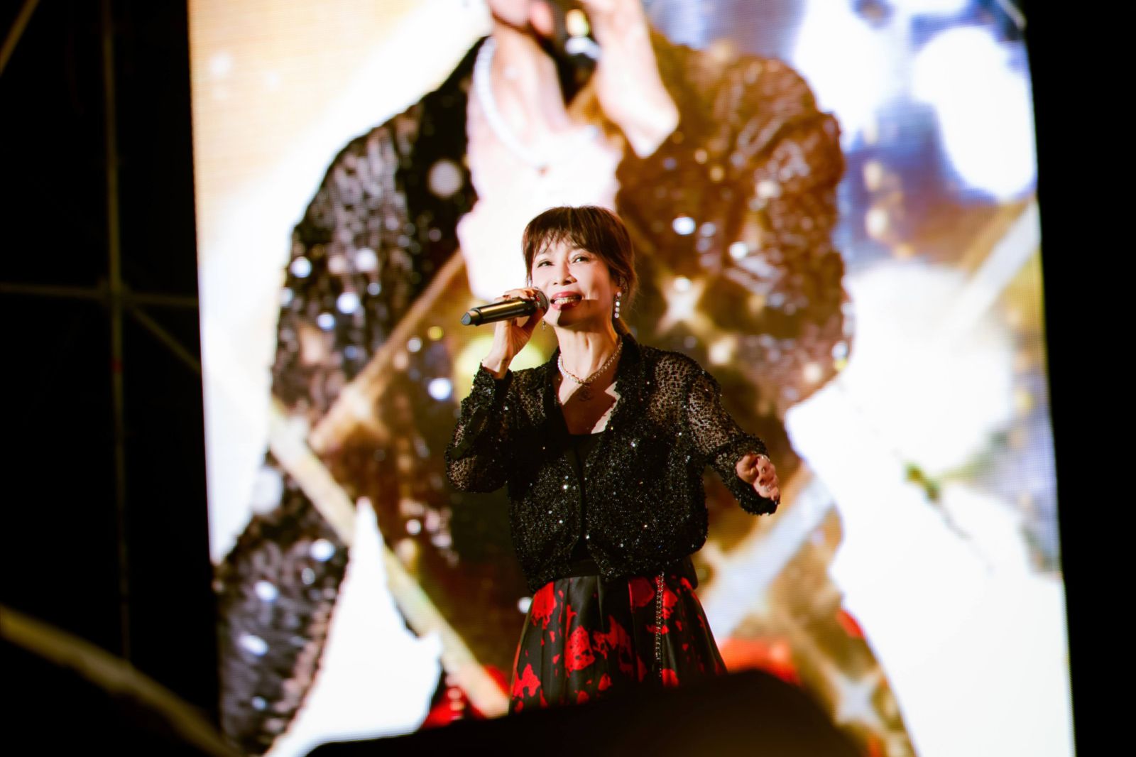 不要變銅像!蔡秋鳳飆〈金包銀〉被告白 驚吐13歲出道真相:阿伯聽我歌長大