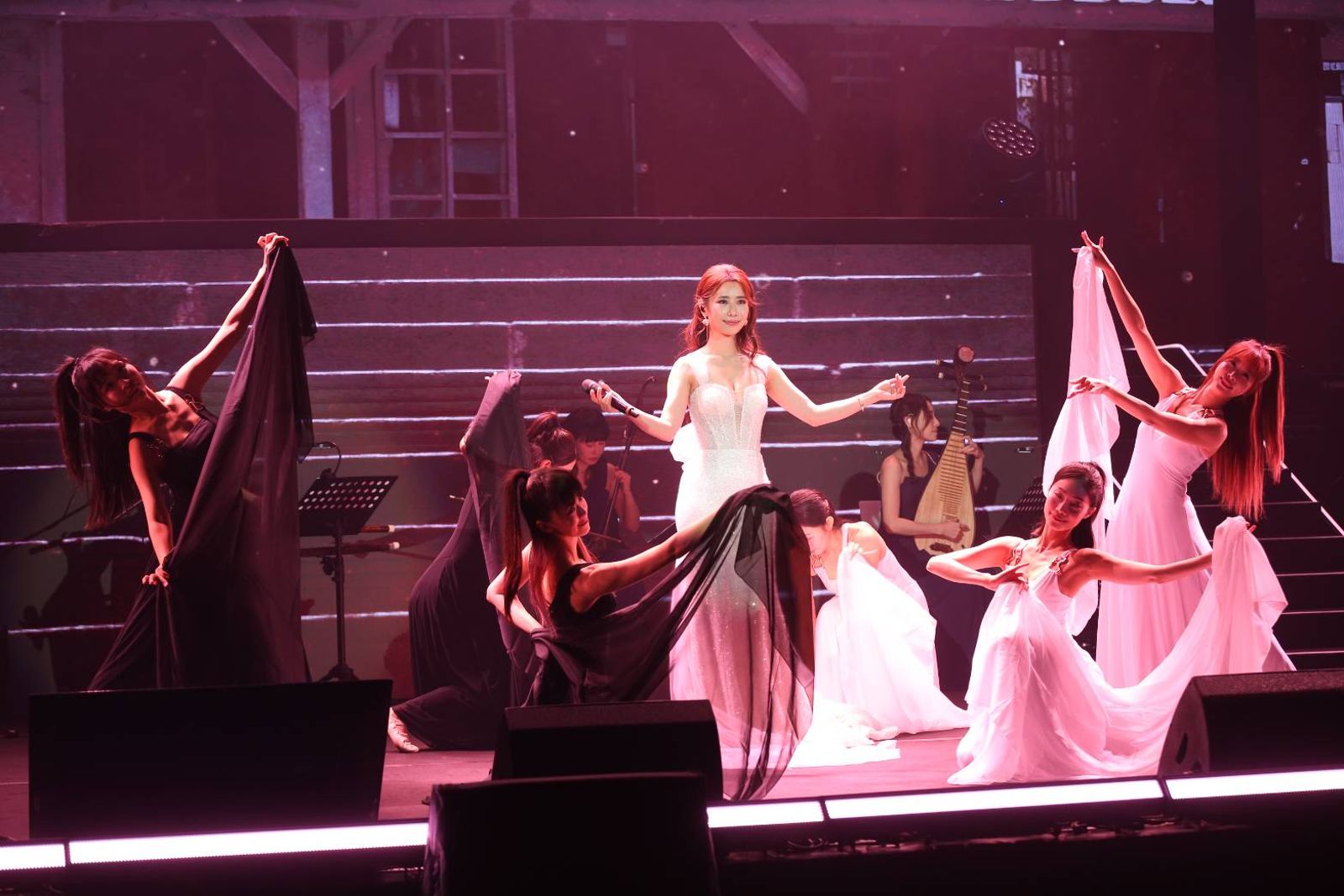 父患敗血症收病危通知　陳怡婷今首開唱淚灑舞台