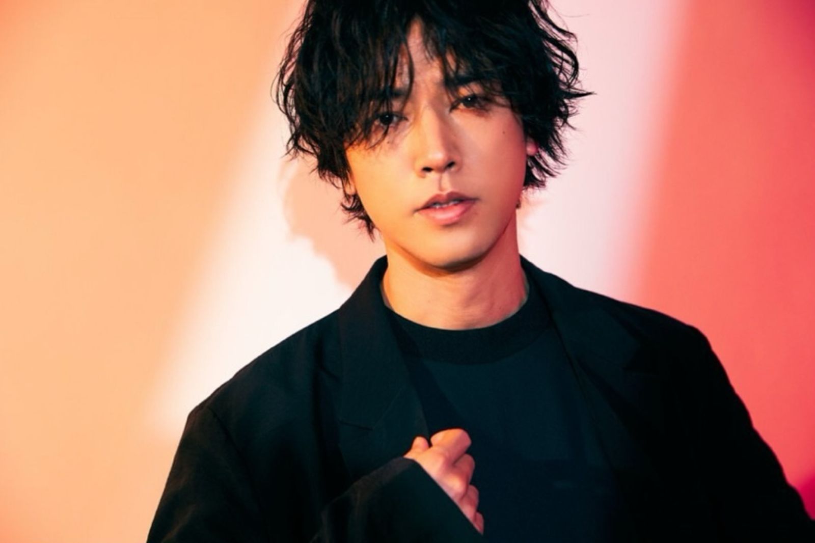 桐谷健太自爆「有3個老婆」。圖/IG@kenta_kiritani_