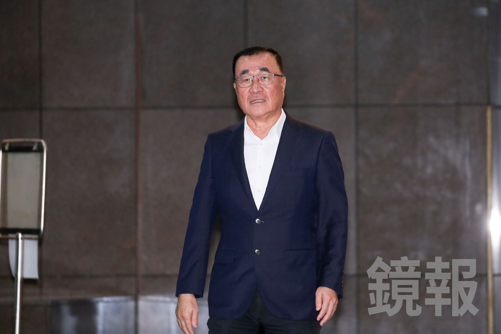 胞弟涉「環保蟑螂」還被檢舉垃圾運毒　吳靜怡怒轟李四川：小琉球不是你弟的