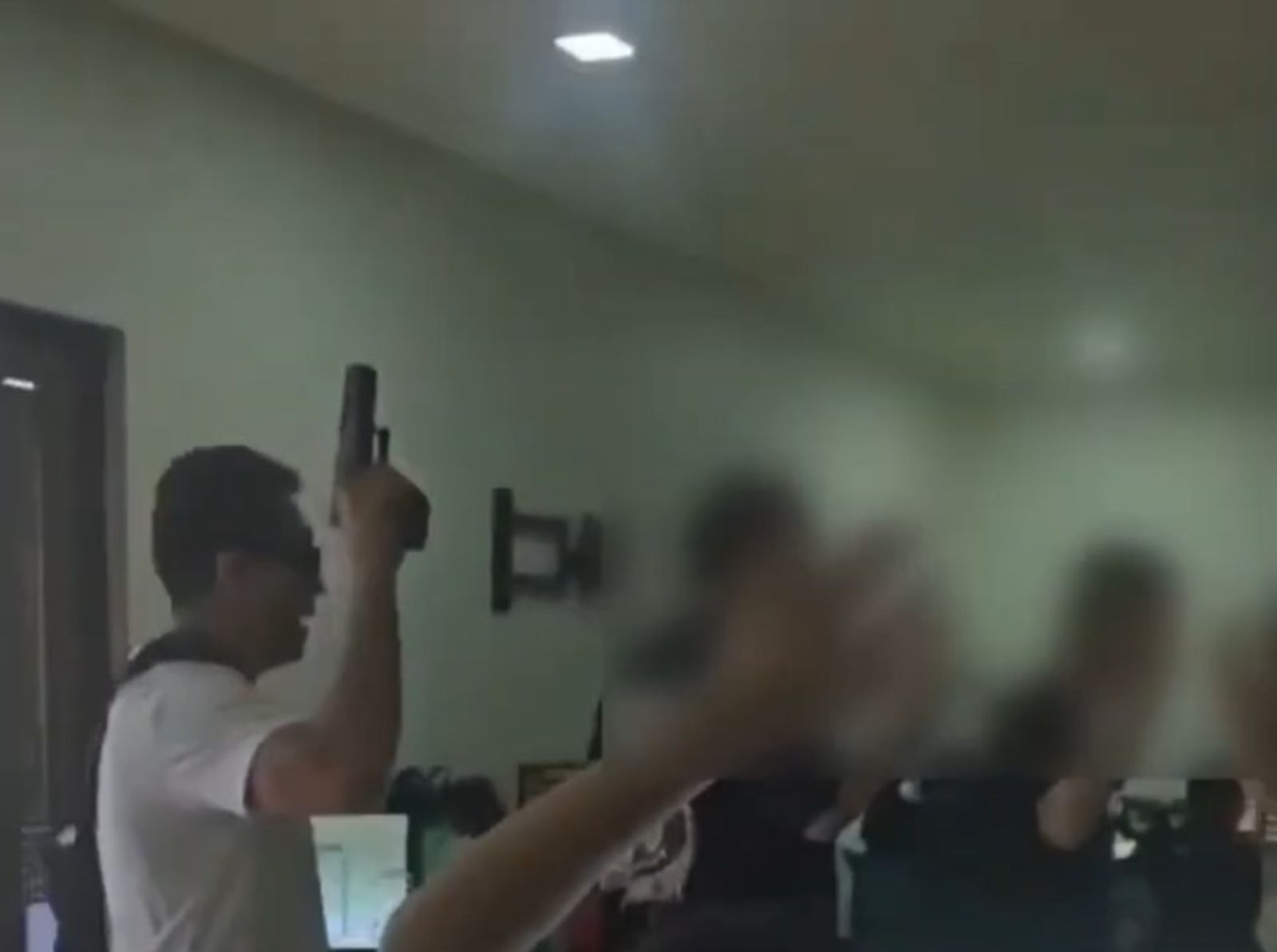 快訊／四海幫跨國詐欺機房17嫌　今下午押解返台！警嚴陣以待