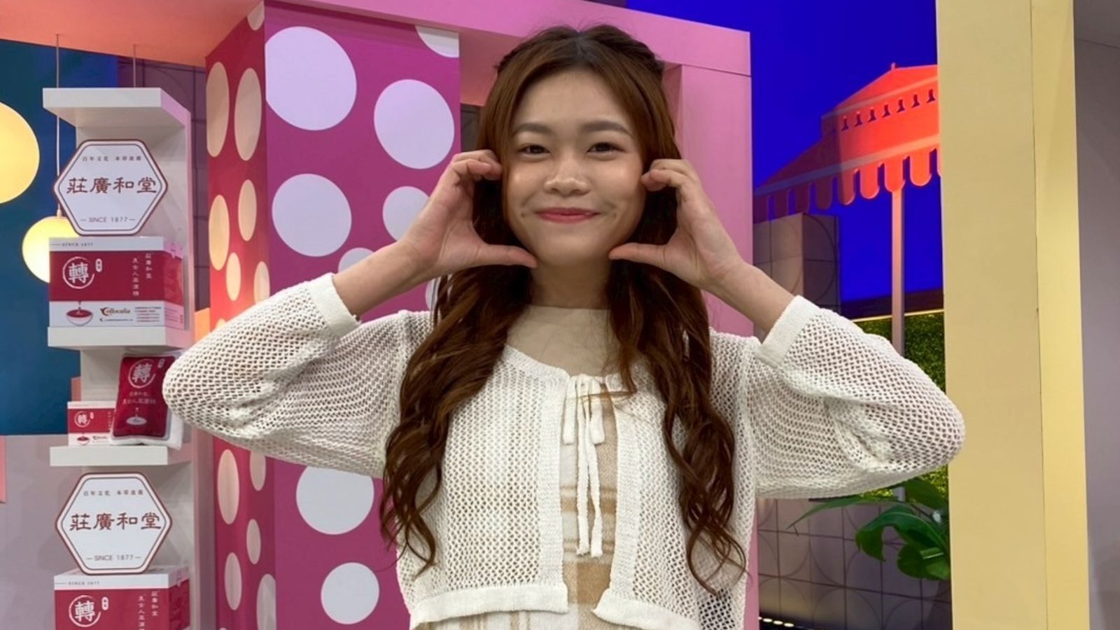 北中觀光美食對決!「台灣大胃王」小慧狂嗑海量披薩、牛肉麵