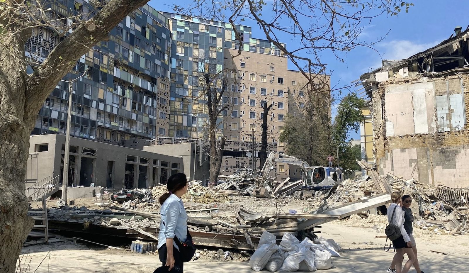 山田茜深入烏克蘭戰區。天馬行空提供