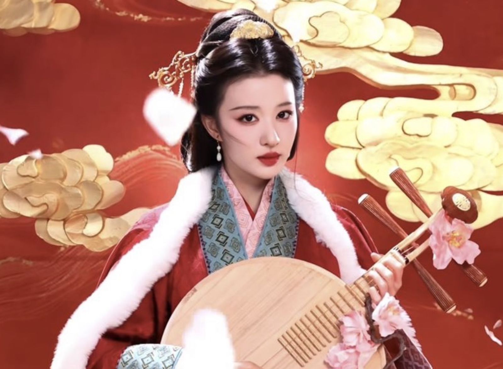 王楚然首登春晚20秒美到封神！「紅衣回眸」話題破2億　獲讚天選王昭君