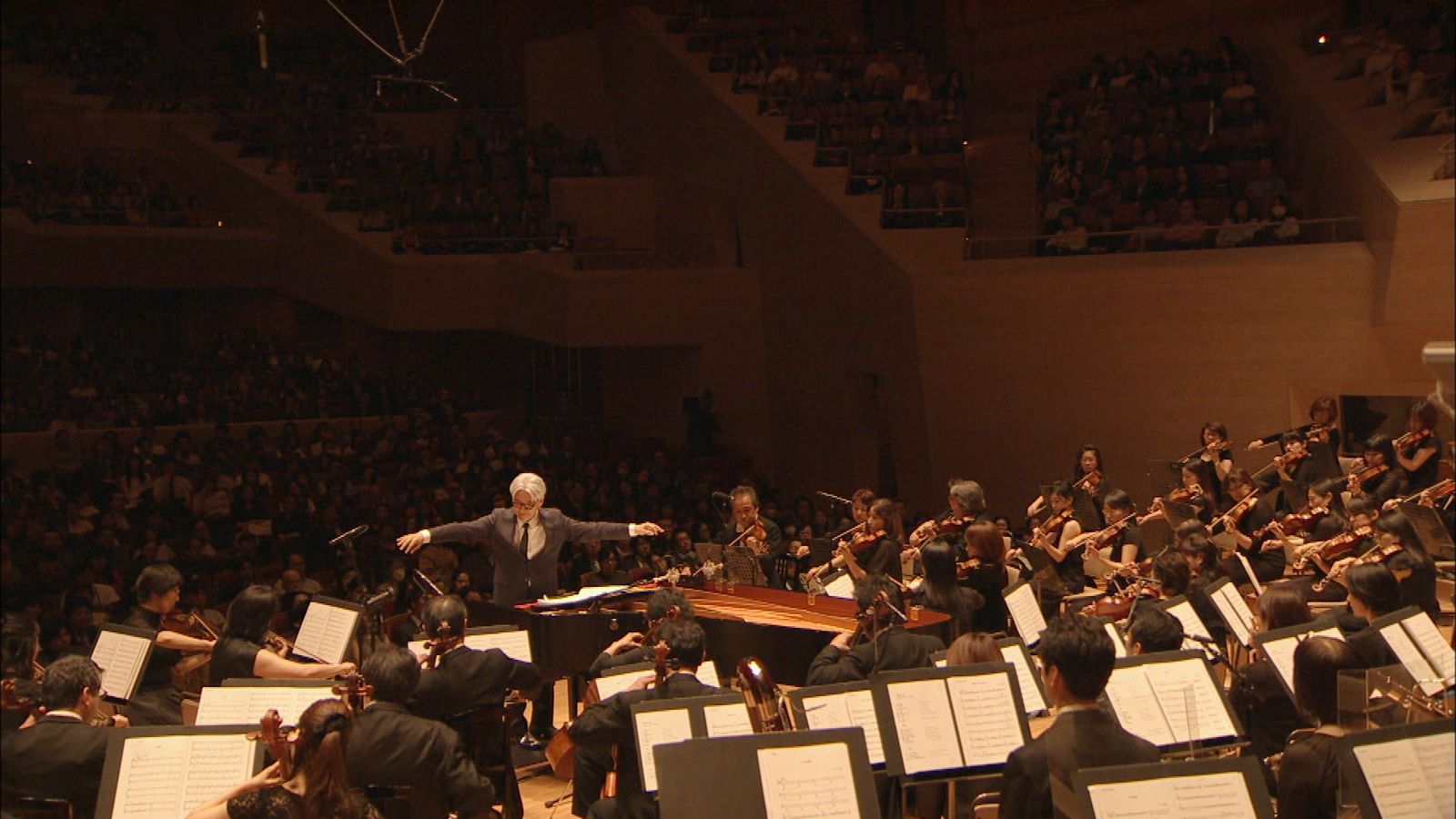 71歲日本音樂大師最後榮光!坂本龍一《永恆的迴響》 5.1聲道大銀幕沉浸重現