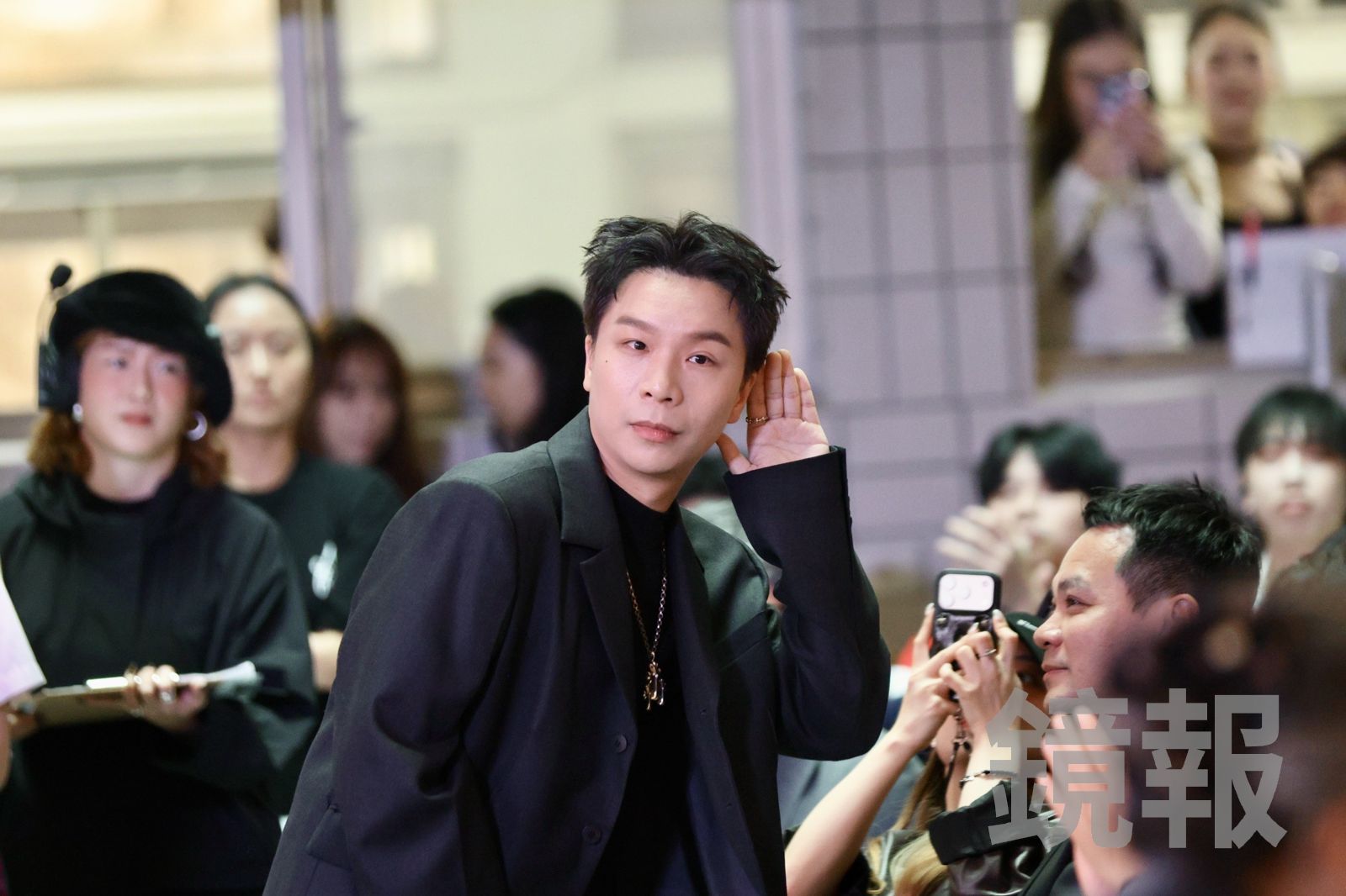 小S《不熙娣》復工首日爆哭被攙扶！派翠克揭「路邊情緒失控」主因　壓力大到失眠