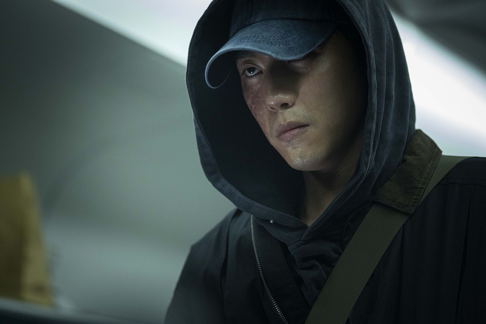 黑化蔡凡熙車廂肉搏林柏宏　花4小時打造燒傷妝「每場戲都像炸開」