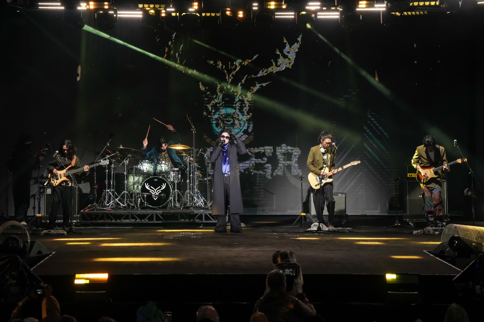 麋先生MIXER獨具風格的表演和爆發力十足的舞臺魅力,瞬間點燃現場氣氛。TVBS提供