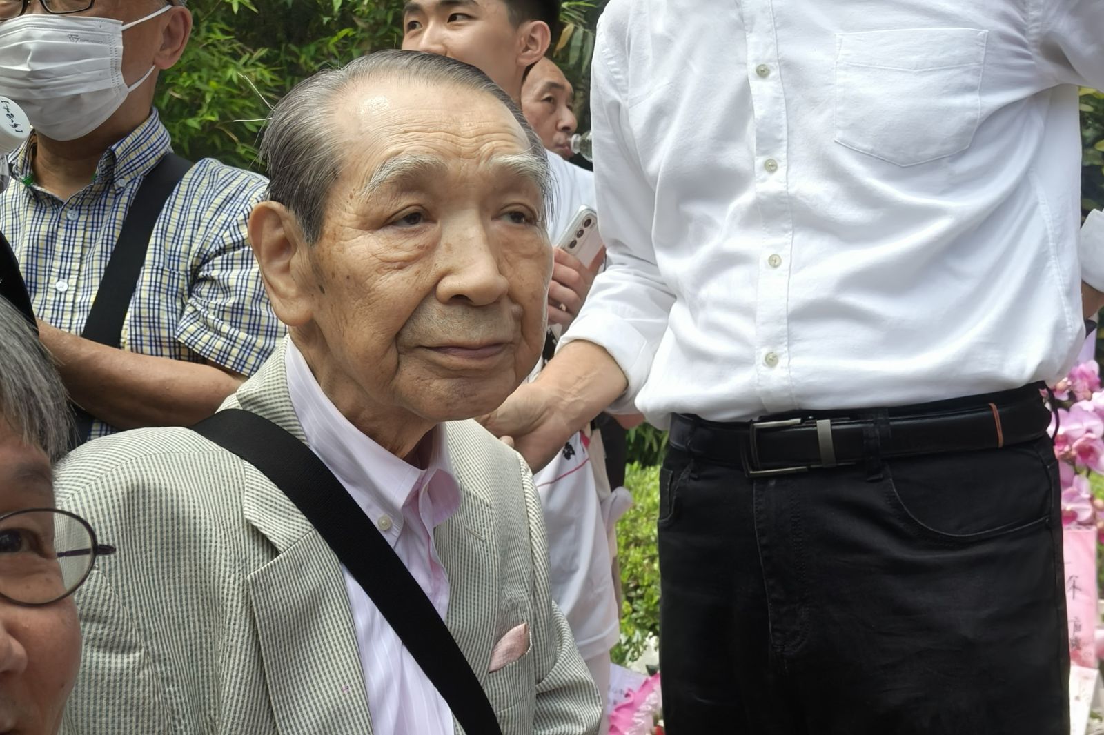 直擊／鄧麗君逝世30週年　高齡92歲經紀人專程來台上香