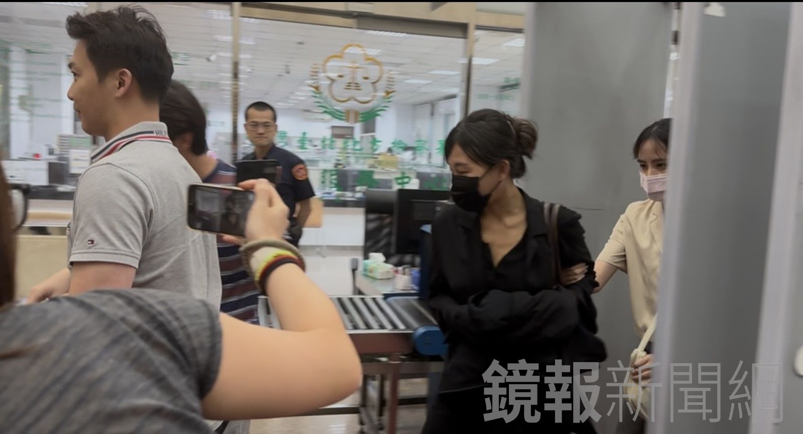 仙塔律師穿著低調被移送至北檢。馮茵攝