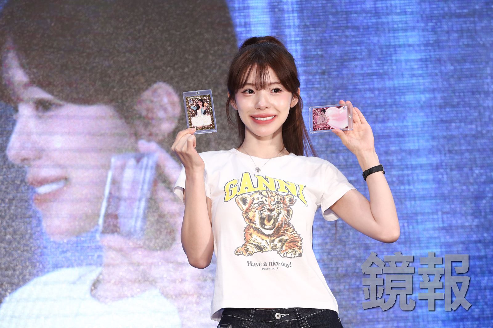 韓國啦啦隊女神李多慧現身「CARDPASS TAIWAN 2026青年收藏創業暨卡牌文化產業交流展」。李鍾泉攝