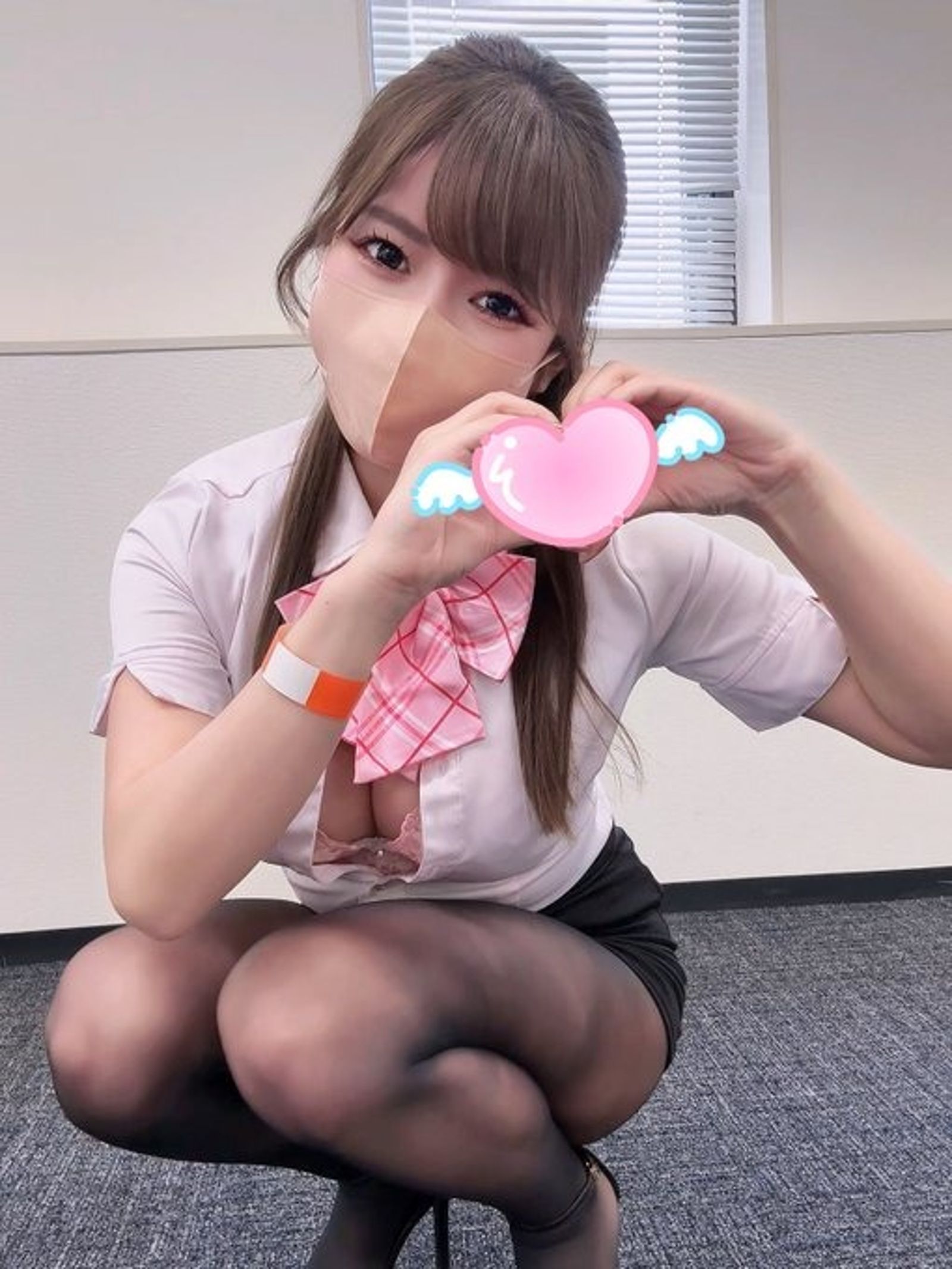 她其實是一名網美兼網黃。圖／@minisukaol