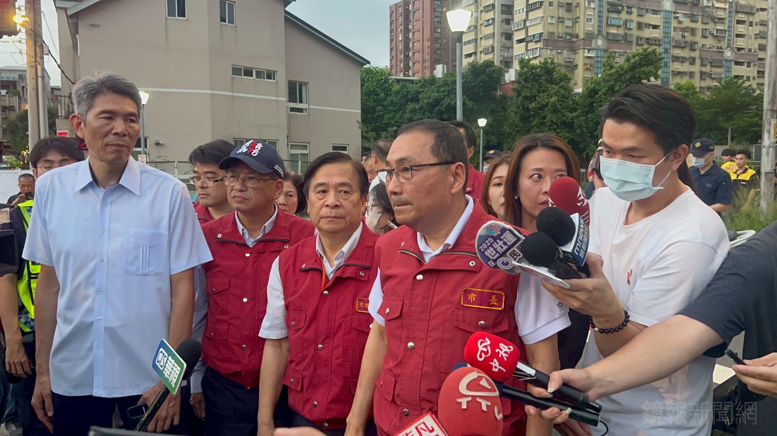 侯友宜抵達北大國小車禍現場關心。呂健豪攝