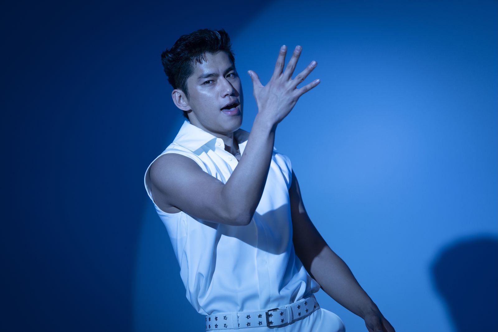 朱軒洋挑戰偶像，苦練唱跳彈吉他。公視提供