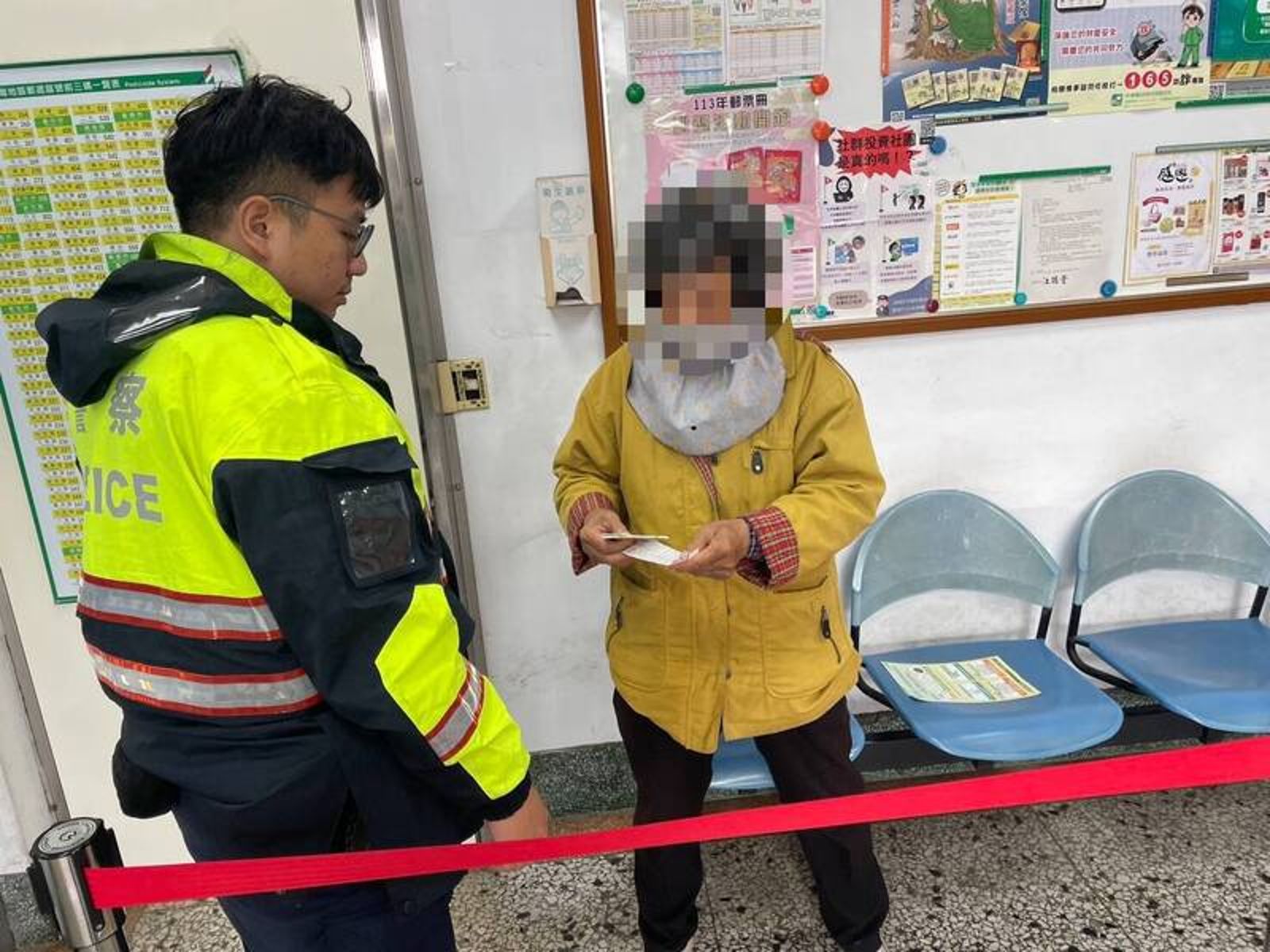 假女婿「換門號」向老婦借款20萬　中警聯繫真女婿即時阻詐