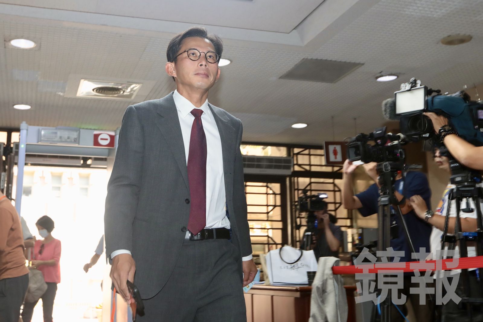 《菱傳媒》就黃國昌狗仔風波發聲明　前公視總經理揪疑點：刊登「外稿」是否有對價關係？