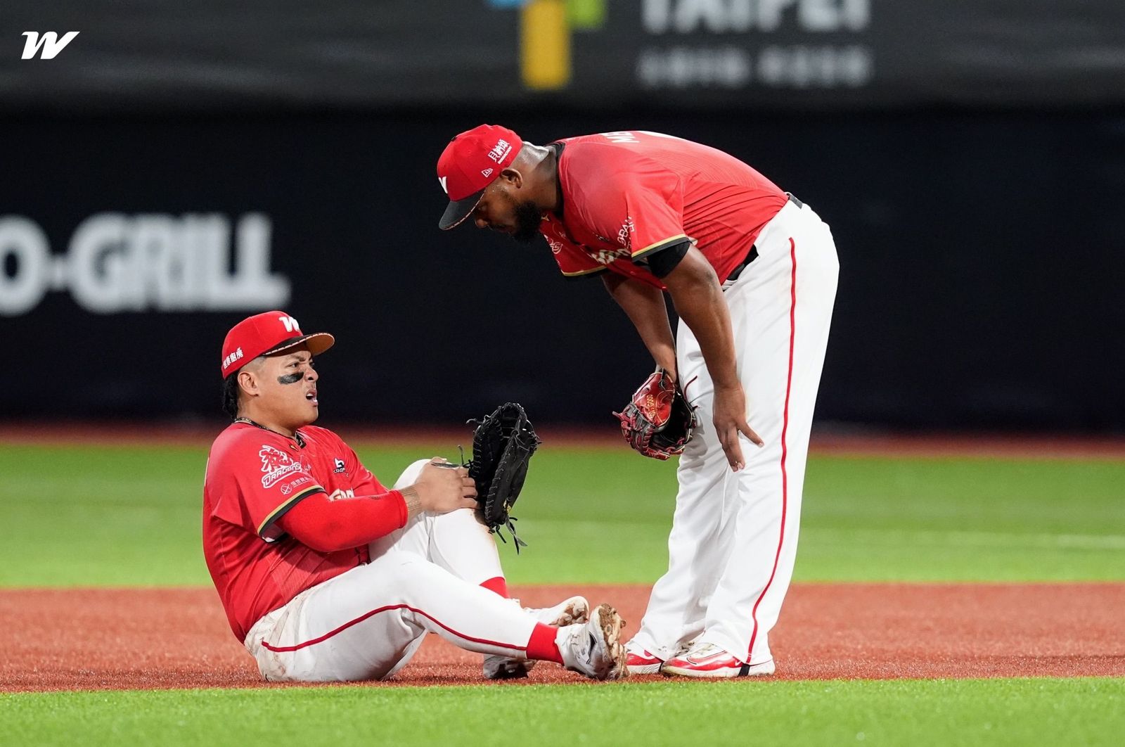 吉力吉撈・鞏冠膝蓋傷勢曝光！明日將檢查　葉君璋揭李凱威慢熱原因