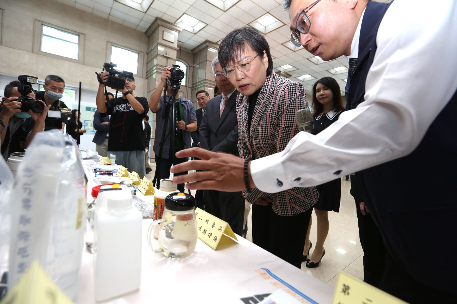 現行道路交通管理處罰條例之行政罰,對已計畫性拒測之行為人欠缺嚇阻力。圖為內政部長劉世芳關切毒駕煙品記者會。姜永年攝影