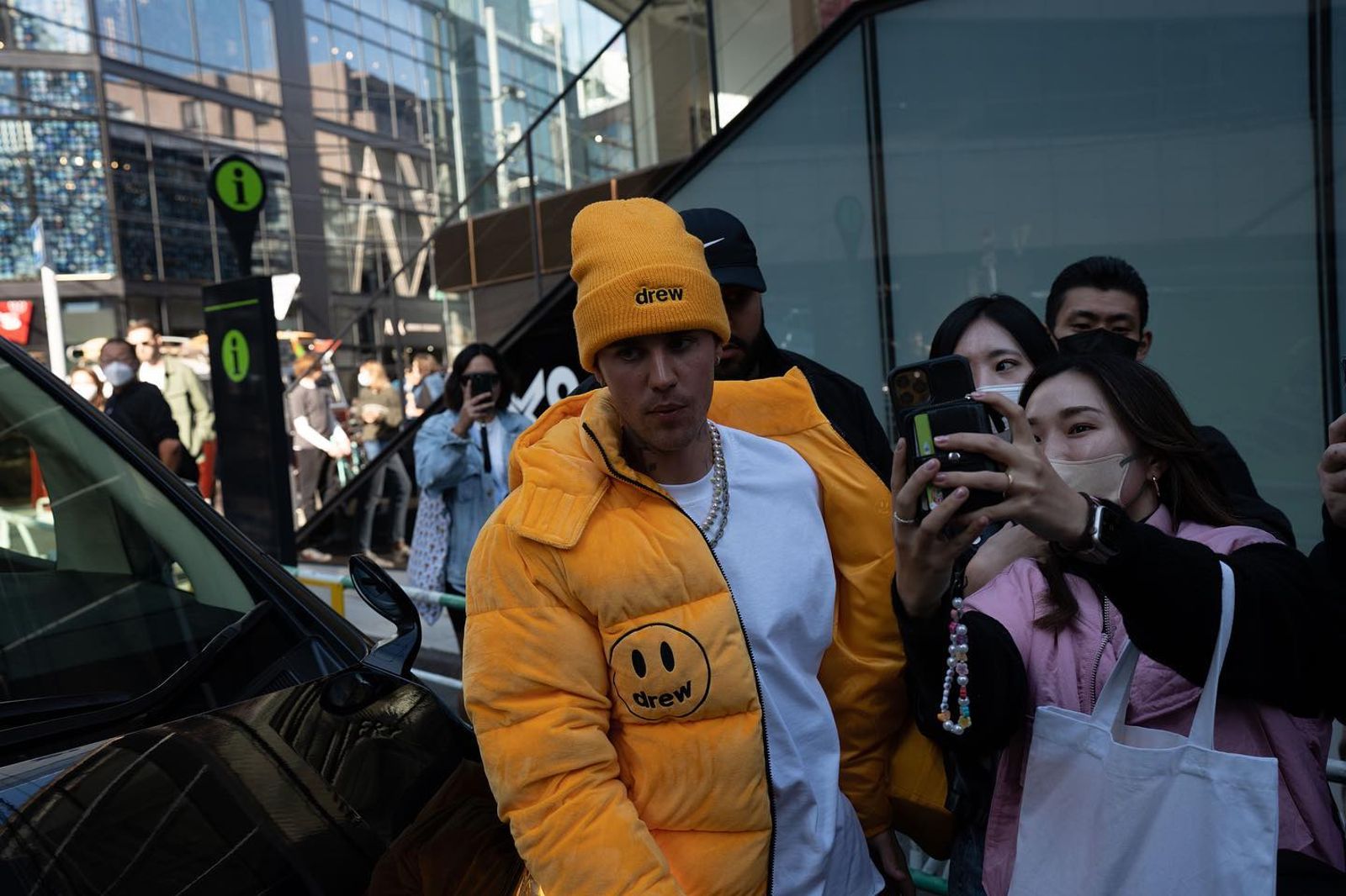 曾賺300億　小賈斯汀2億賣版權也還不完債　紀錄片揭與經紀人破局內幕