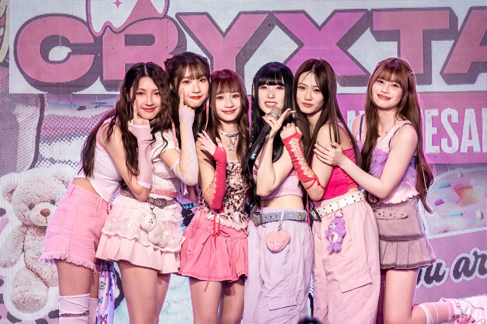 幽靈水晶歡慶成軍一週年。hidol提供