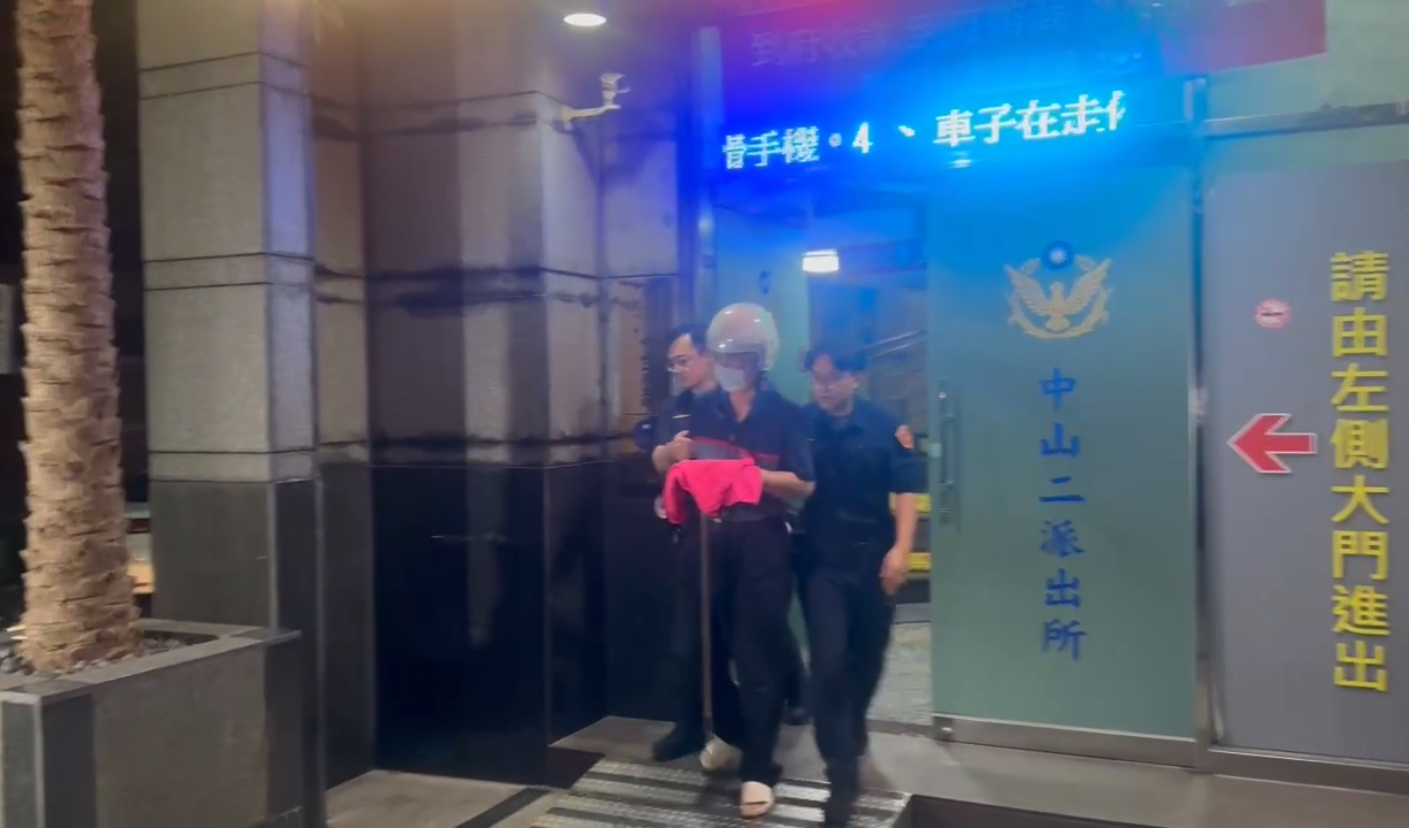 北市男做「陰莖增大」魂斷手術台 奪命醫師丁斌煌黑歷史曝 - 鏡報
