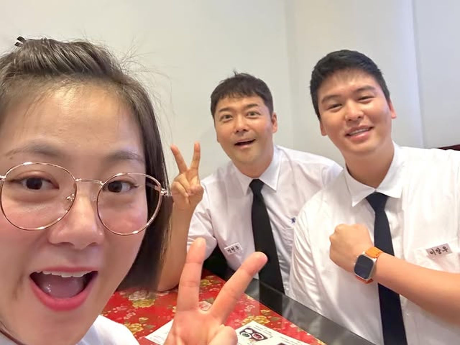 朴娜勑（左起）前年曾隨《我獨自生活》班底全炫茂、李章宇來台出外景。翻攝IG@wooju1025