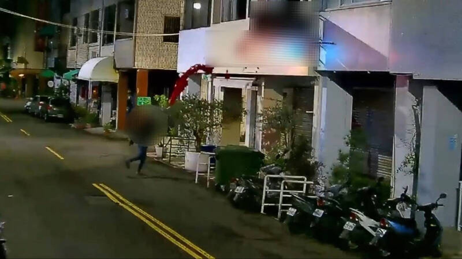 高雄網美咖啡廳慘遭「紅綠漆洗臉」！情侶出任務落網　爆背後百萬債務糾紛