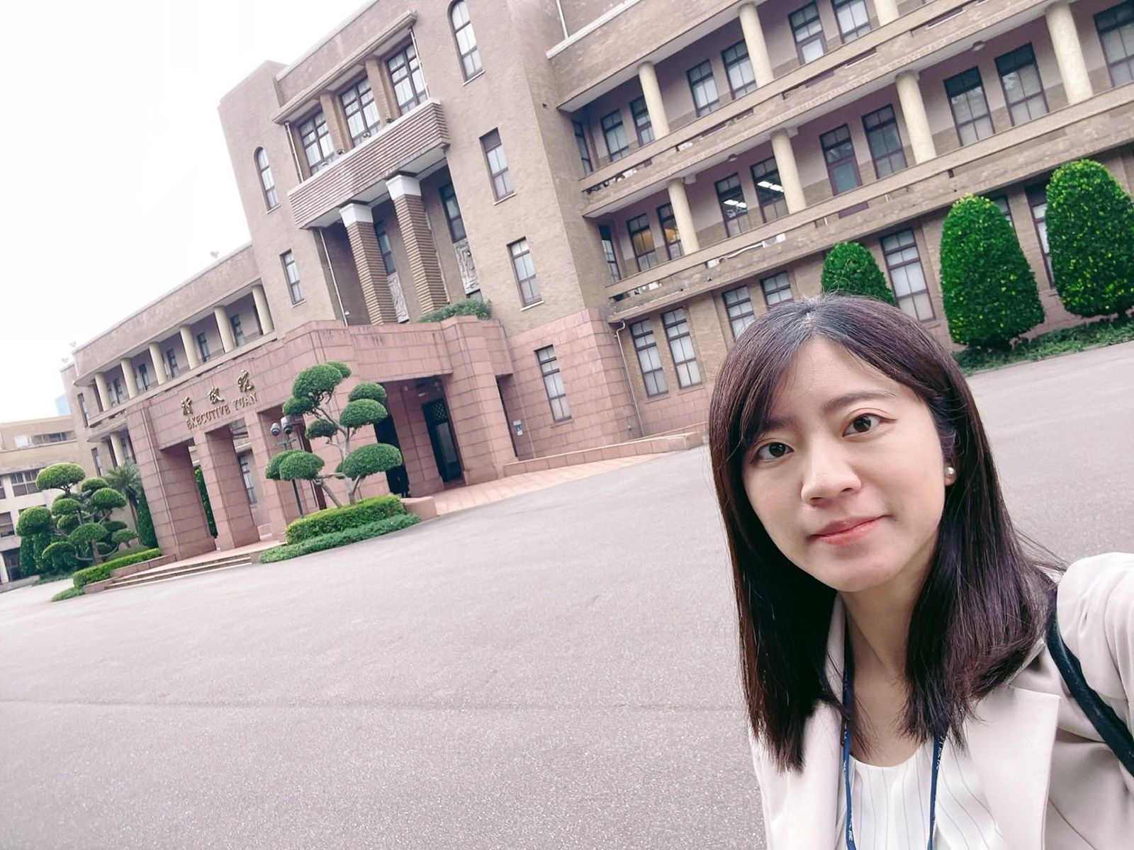 謝子涵9月30日請辭行政院副發言人獲准。（圖／翻攝謝子涵臉書）