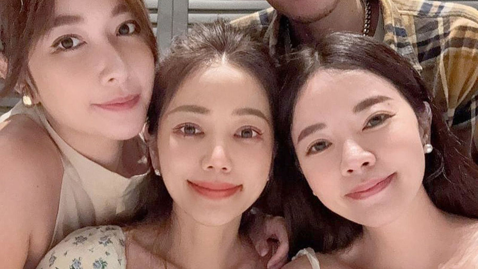 根本像20歲！許維恩大姊50歲了　許路兒慶生照「凍齡神顏」曝光　