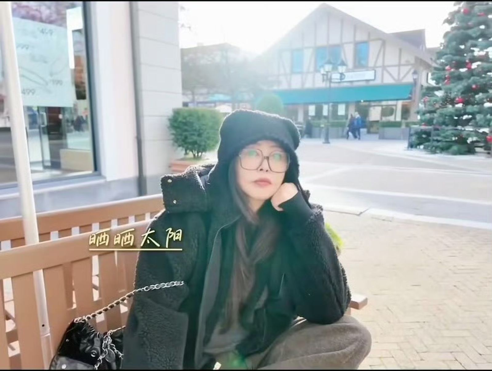 王祖賢59歲狀態曝光，網友直呼不敢相信她已近60歲。翻攝微博