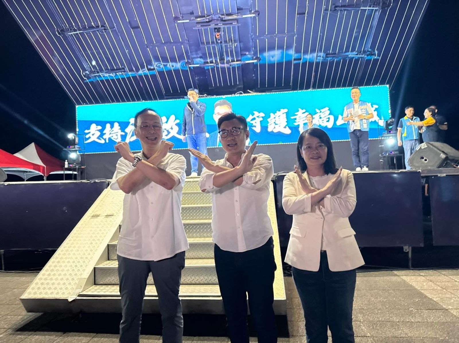 朱立倫今天(9日)赴台中替江啟臣站台催反罷。(圖/取自朱立倫臉書)