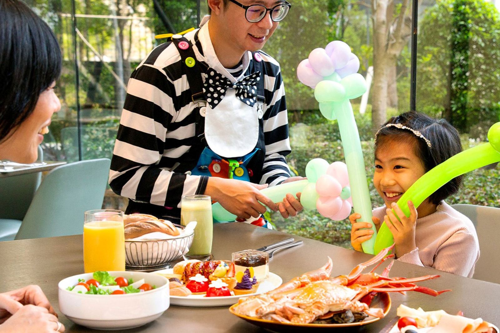 兒童節爸媽激省大招！這兩家飯店Buffet小孩免費吃、糖果任你拿