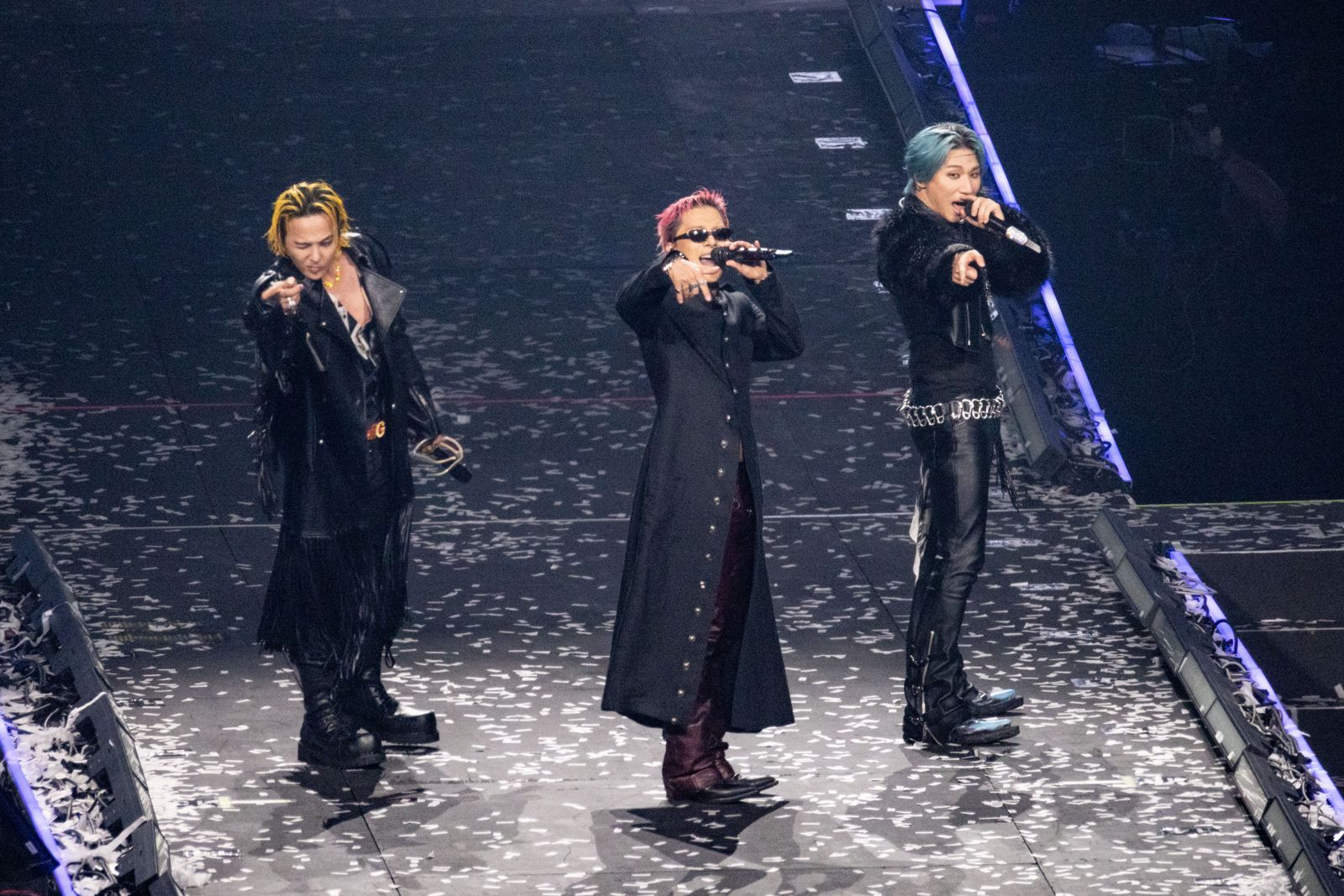 直擊／煙火狂炸！BIGBANG大巨蛋嗨到失控　太陽唱「這首歌」興奮搶拍…3人再度「跪下謝幕」