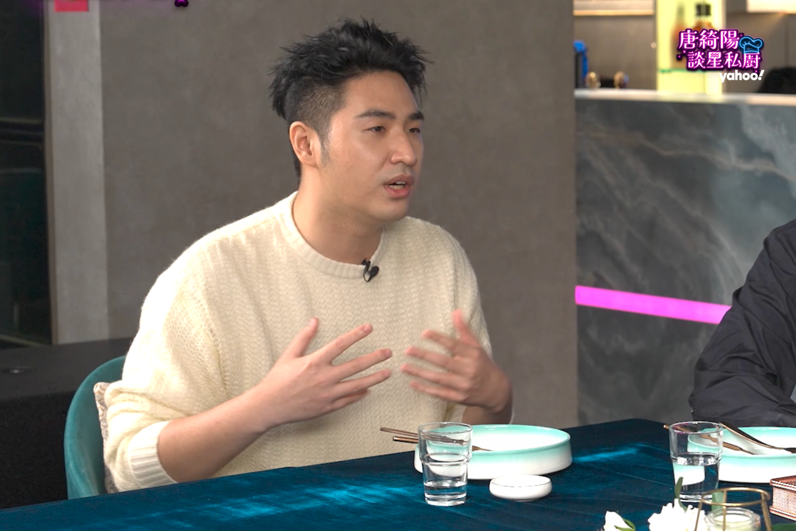 鹿希派吐星二代心聲！自我喊話「別犯憲哥的錯」：真的像全裸一樣