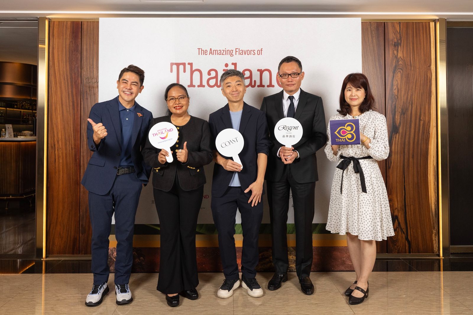 MMHG創辦人林泉(圖中)攜手泰國觀光局推出「泰味新境 」限時餐會。(COAST供圖)